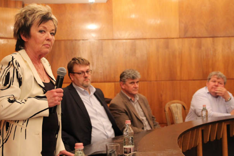 Az óváros élhetőségét, saját portájuk intimitását féltik a paksiak