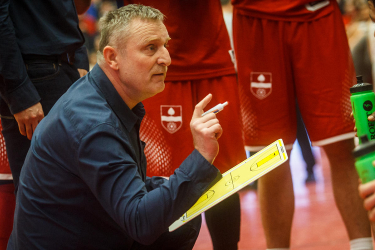 Schmidt Béla értékel