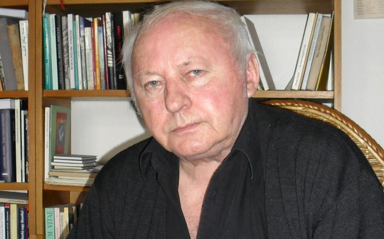 Ágh István költő kapta a Péterfi-díjat